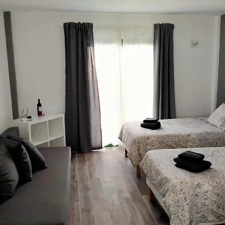 Апартаменты Caleta Paraiso 141 *